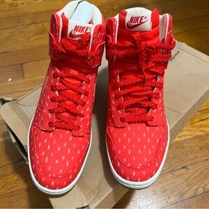 Nike Dunk Sky Hi Womens Hidden Wedge Heel Shoes Hyper Red 543258-600 Size 9.5